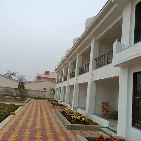 Tarangamala Resort มันดราโมนี ภายนอก รูปภาพ