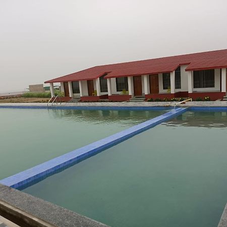 Tarangamala Resort มันดราโมนี ภายนอก รูปภาพ